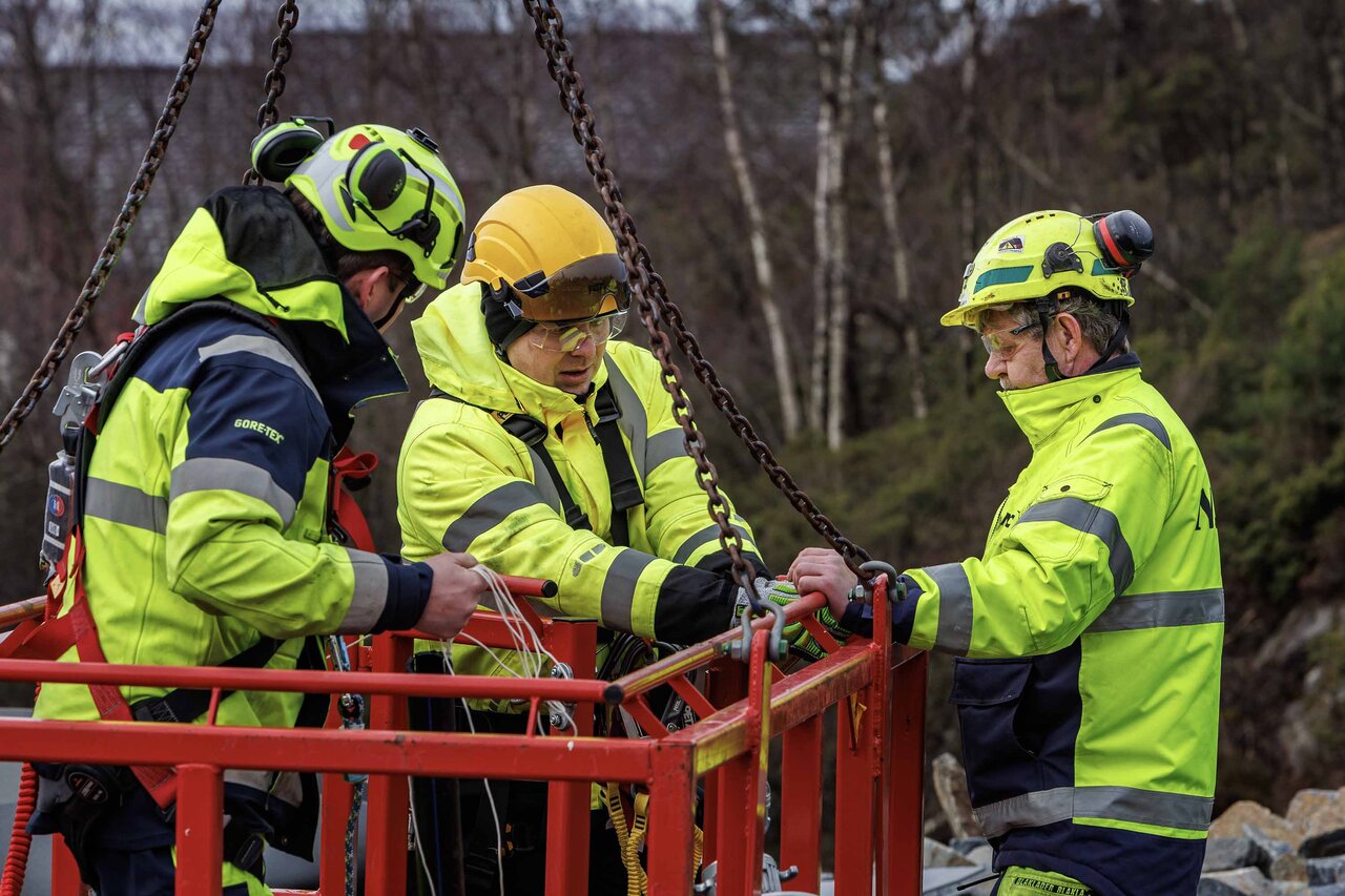 NCC sin beredskapstrening i Bergen hvor Certex Norge AS bidro med ekspertkompetanse på fallsikring, samt utstyr.