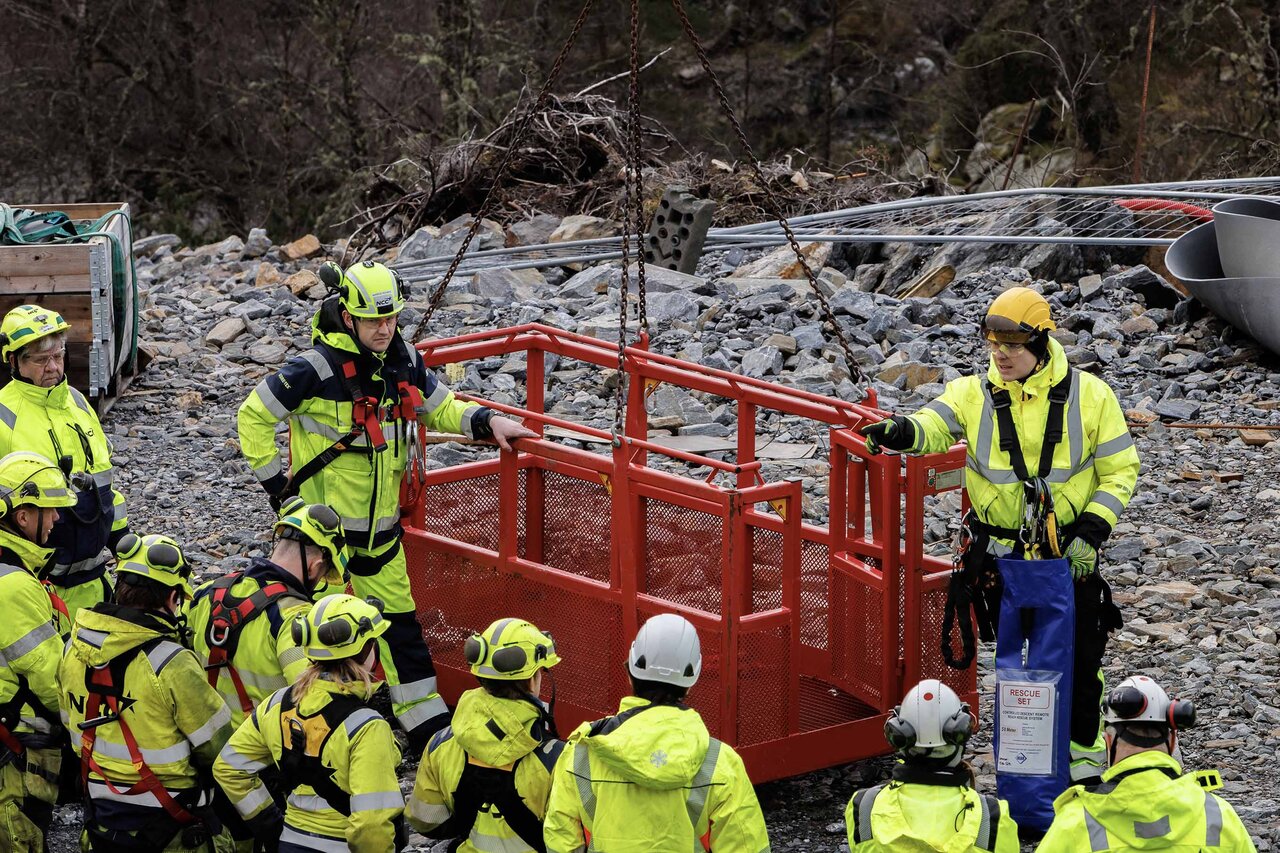 NCC sin beredskapstrening i Bergen hvor Certex Norge AS bidro med ekspertkompetanse på fallsikring, samt utstyr.