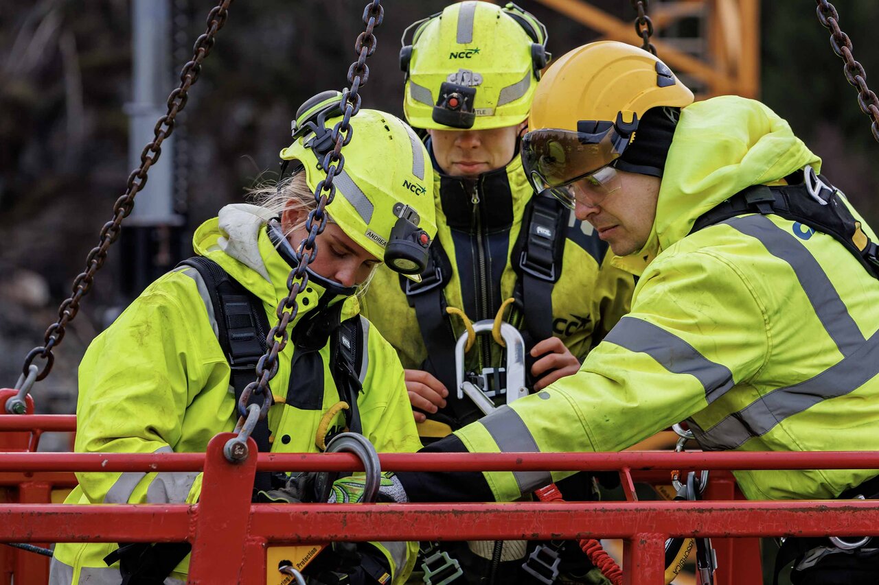 NCC sin beredskapstrening i Bergen hvor Certex Norge AS bidro med ekspertkompetanse på fallsikring, samt utstyr.