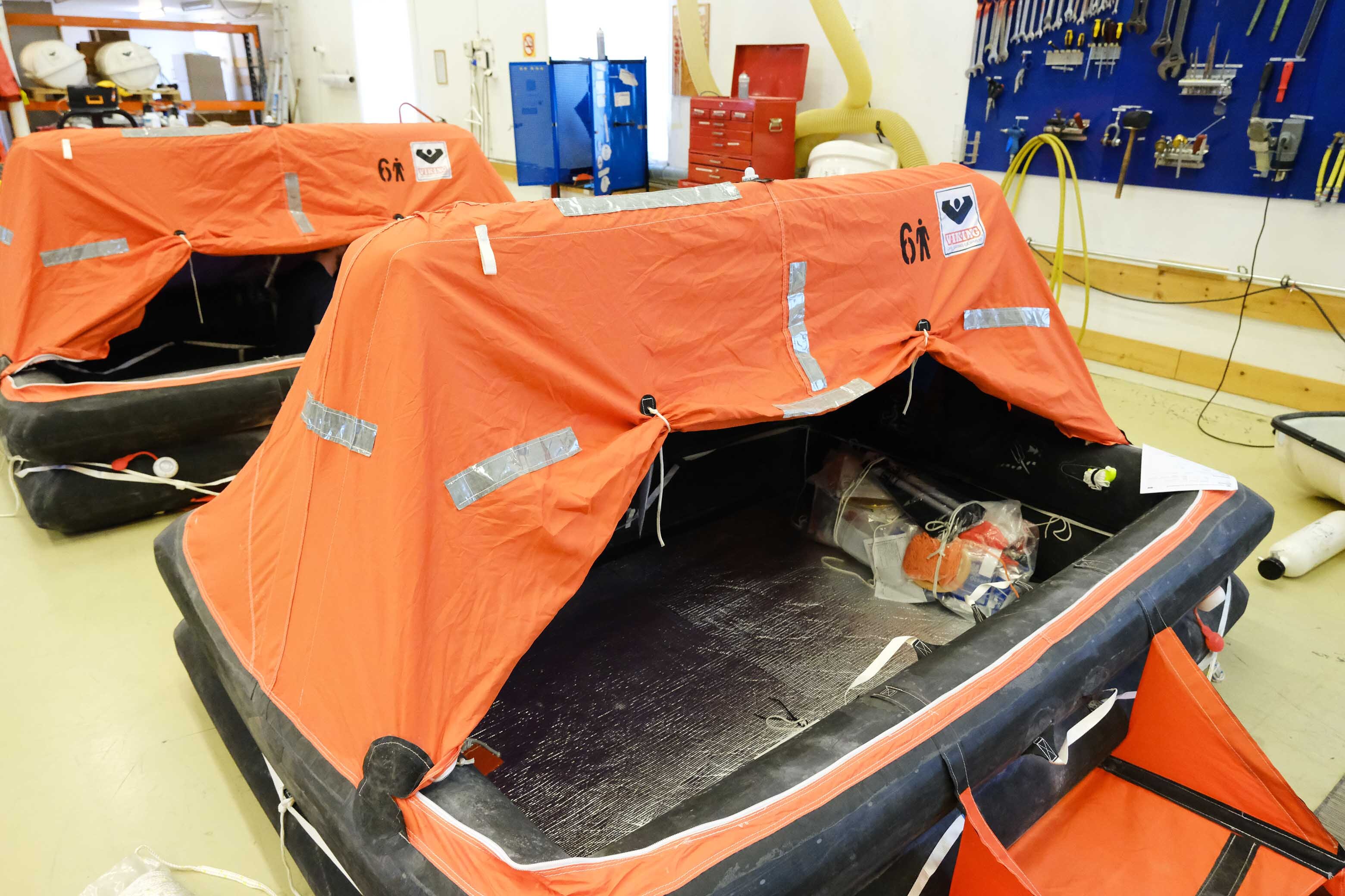 Certex Norway performs service for MOB boats and maritim equipment.